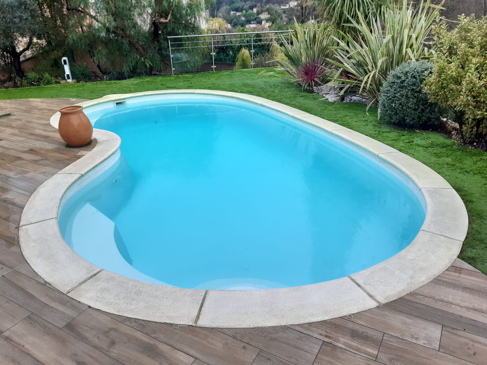 Piscina prefabricada con curvas modelo Oceana portada 